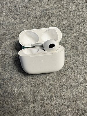 Boîte écouteurs blance