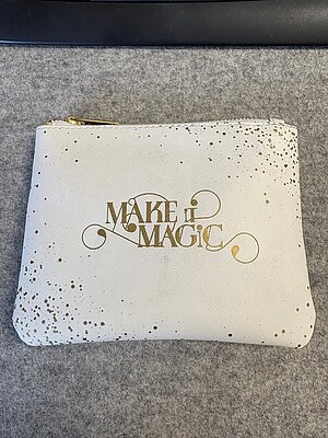 Pochette blanche