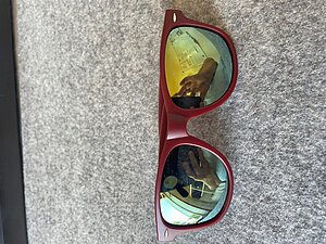 Lunettes de soleil bordeaux