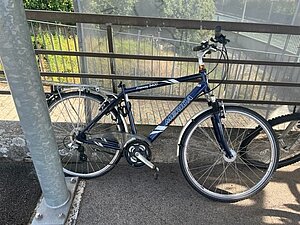 vélo bleu/gris